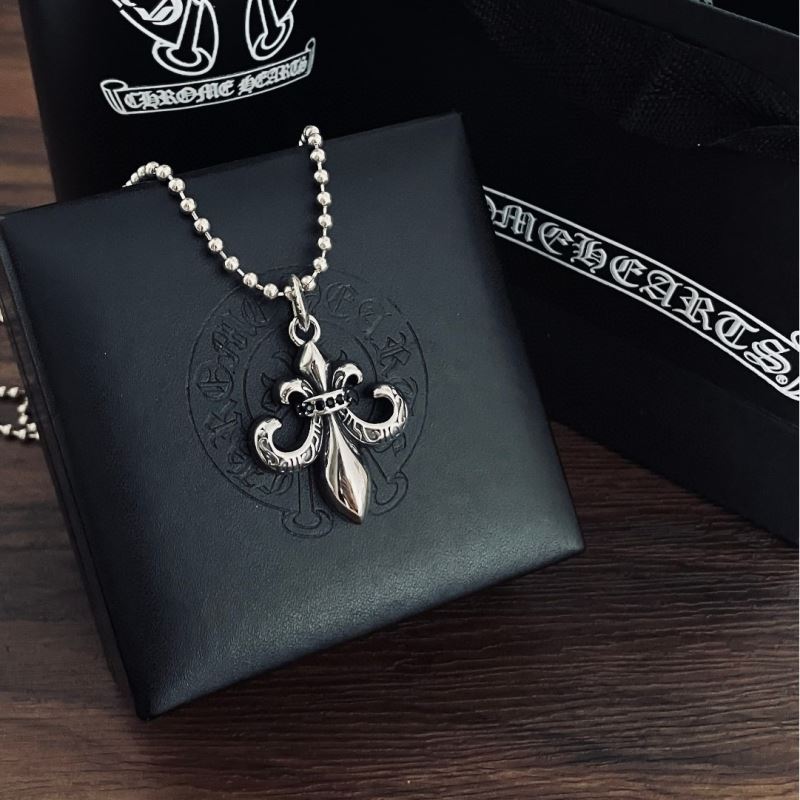 Ch**me He**ts necklaces